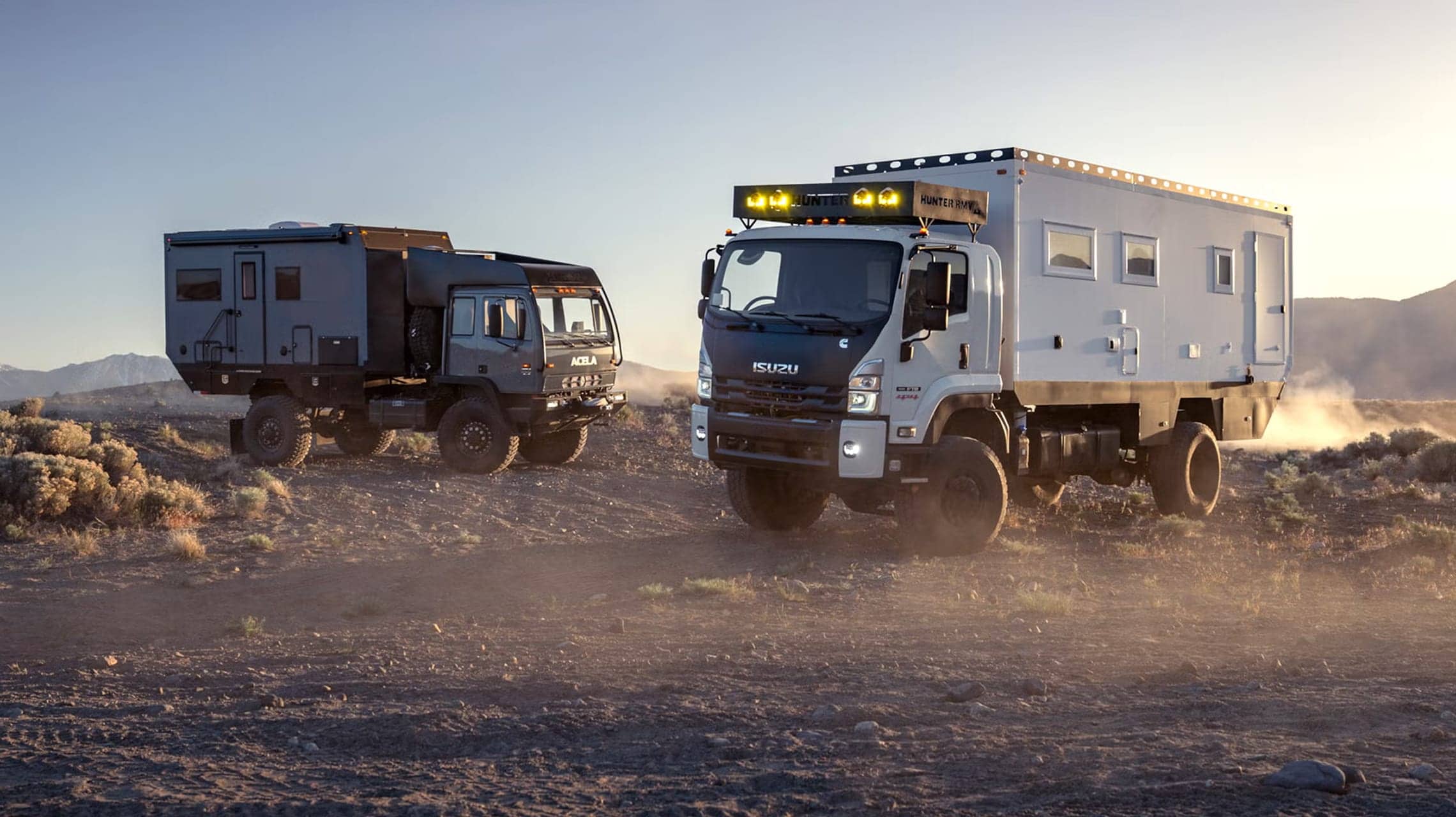 Véhicule d'expédition Bliss Mobil dans le désert