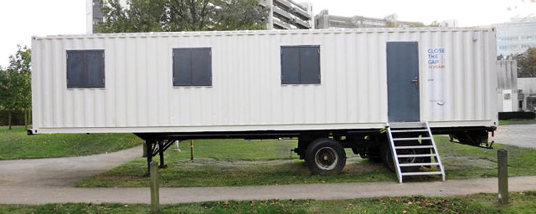 Picture of Off The Grid Apartment / DOT - ArchDaily